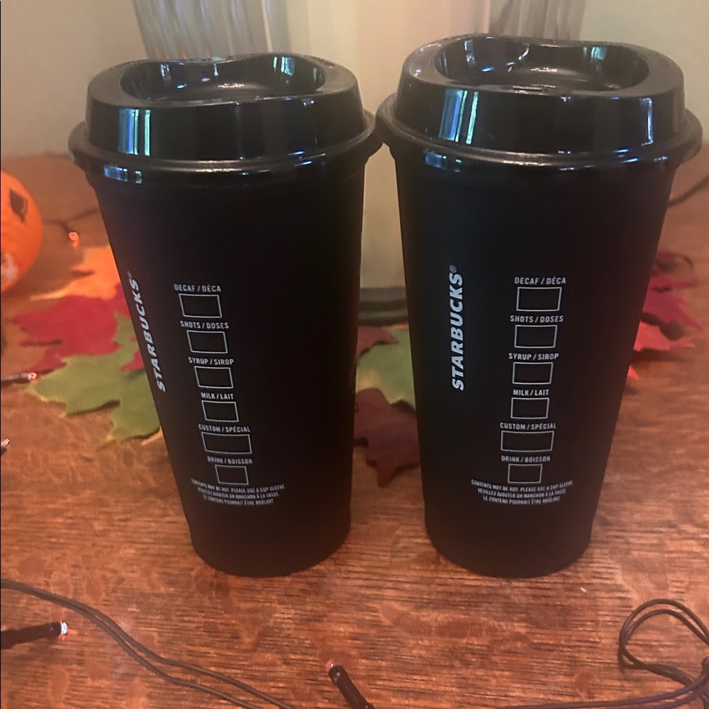 Starbucks Fall 2021 Black with Rose Design Plastic Reusable Grande 16 OZ Cups - Picture 6 of 6